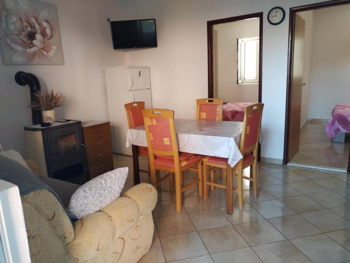 Apartman Kristina Sa Dvije Sobe 比奥格勒·纳·莫鲁 外观 照片